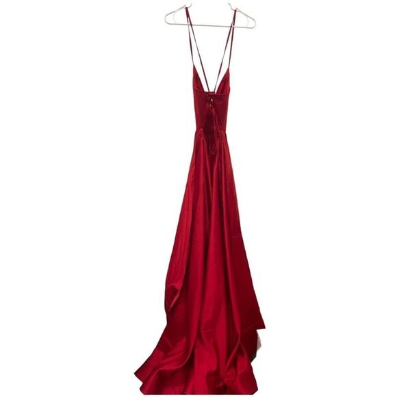 La Femme Strappy Back Satin Ballgown in Deep Red.Size 2 - Picture 7 of 16